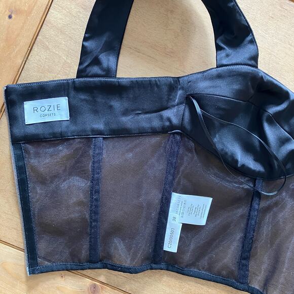 Black Corset - Picture 6 of 7